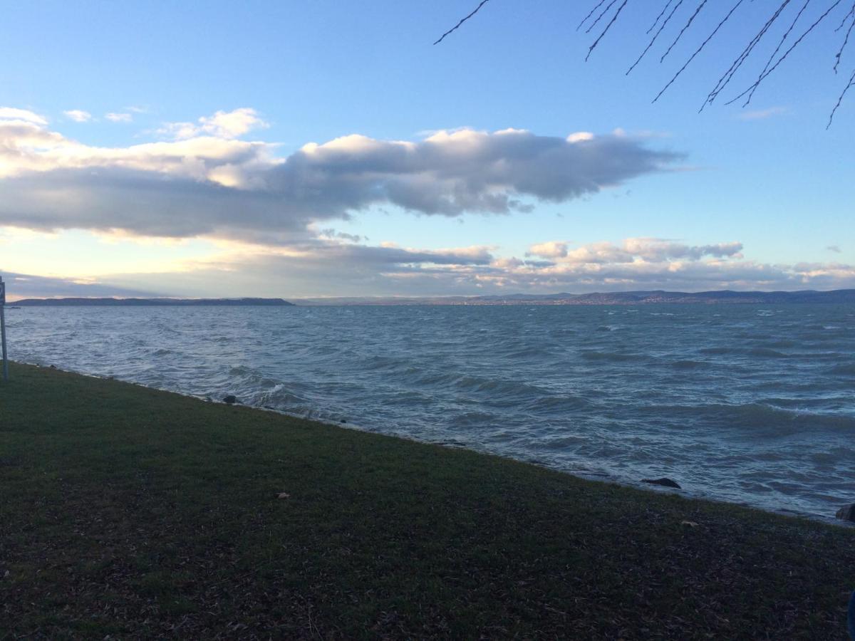 Appartamento Pitypang Apartman Siófok Esterno foto